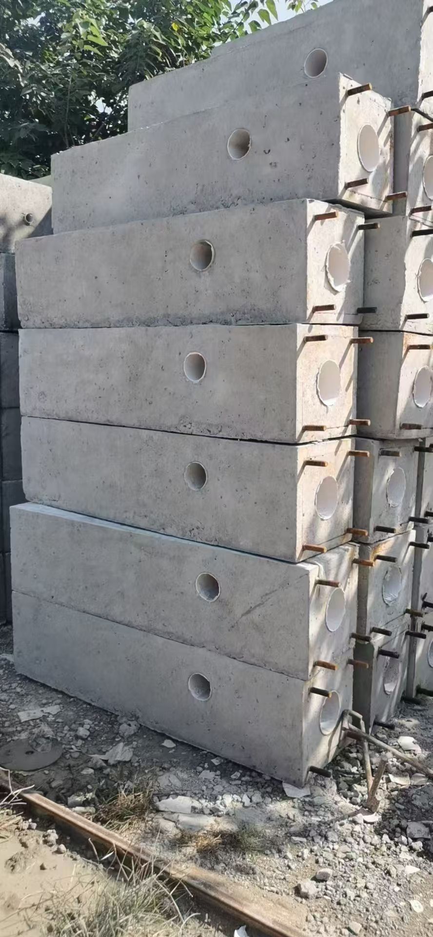 保定光伏水泥墩